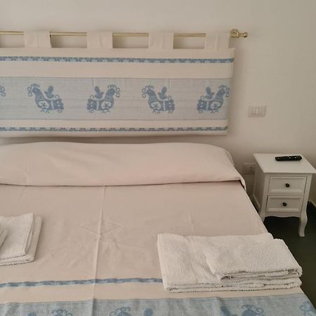 Red & Blue Rooms Ольбия Экстерьер фото