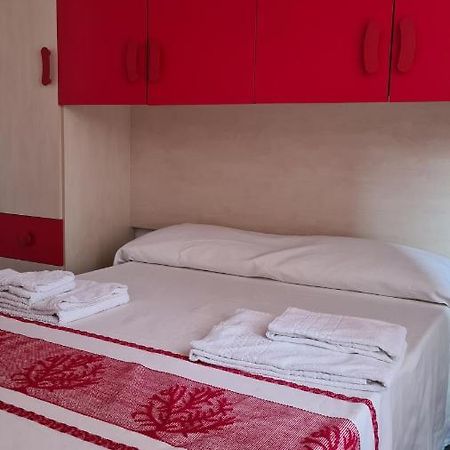 Red & Blue Rooms Ольбия Экстерьер фото