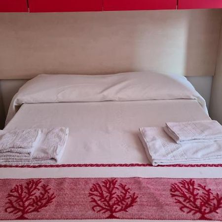 Red & Blue Rooms Ольбия Экстерьер фото