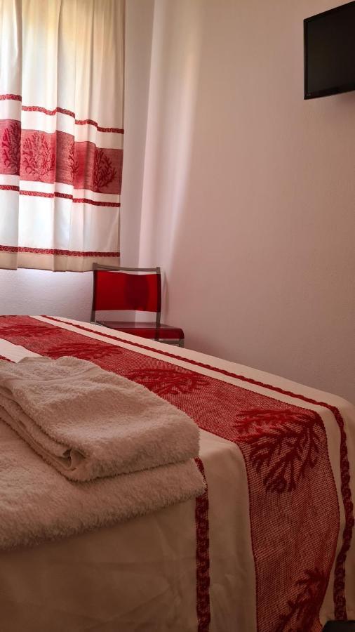 Red & Blue Rooms Ольбия Экстерьер фото